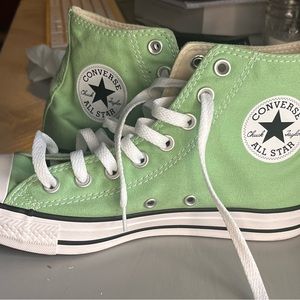 Converse high top size: M 6.6 W 8.5 Color: Herby Green